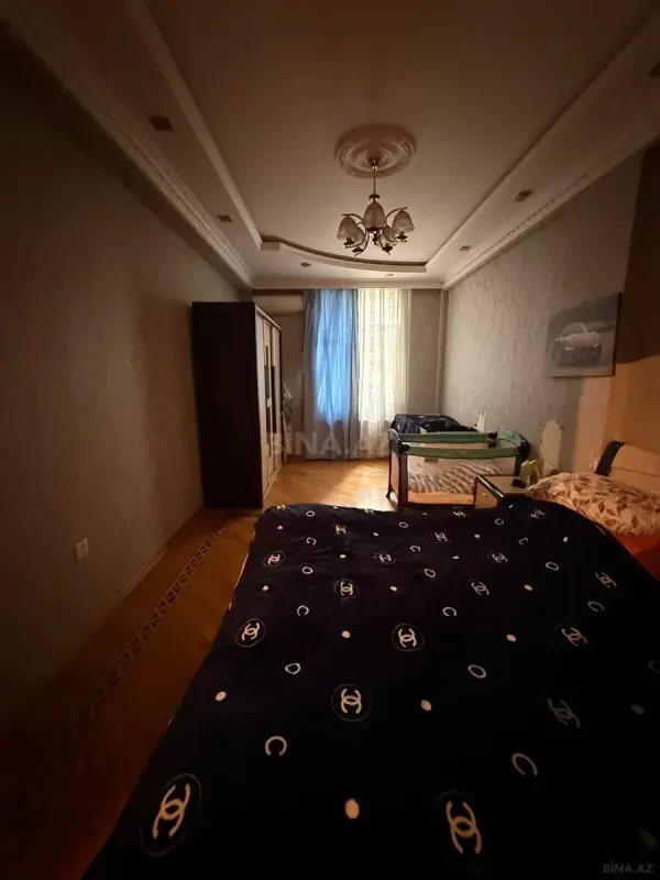 Kirayə verilir 2 otaqlı mənzil 90 m²