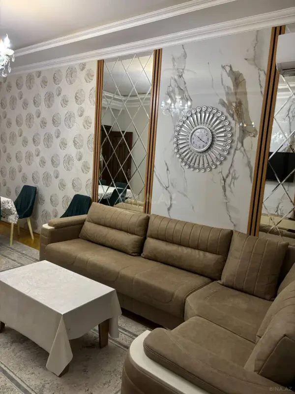 Kirayə verilir 2 otaqlı mənzil 90 m²