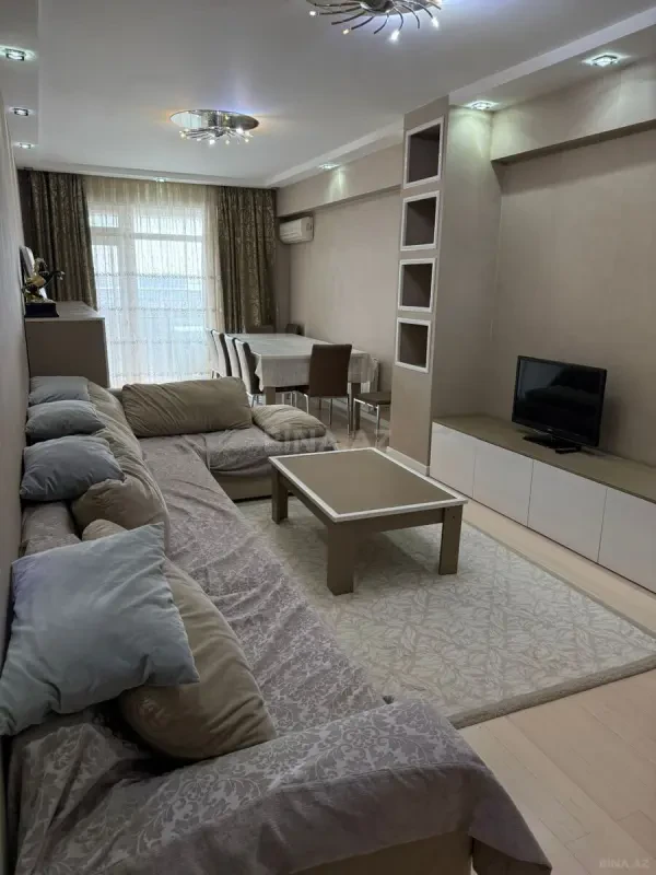 Kirayə verilir 3 otaqlı mənzil 130 m²
