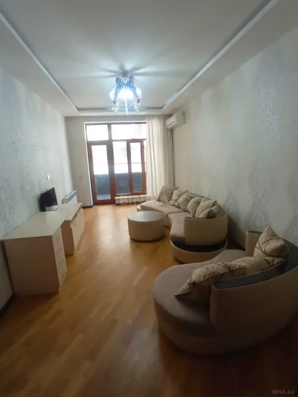 Satılır 3 otaqlı mənzil 103 m²