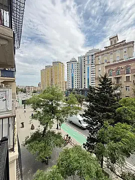 Satılır 2 otaqlı mənzil 70 m² — Bakı, Nizami 2 otaq 70.00 m²