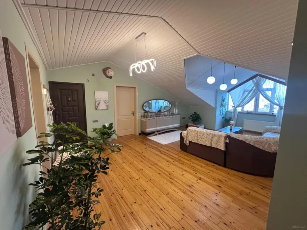 Satılır 4 otaqlı mənzil 126 m²