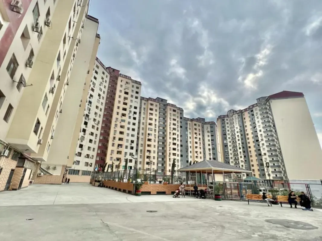 Kirayə verilir 2 otaqlı mənzil 70 m²