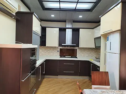 Kirayə verilir 3 otaqlı mənzil 148 m² — Bakı 3 otaq 148.00 m²