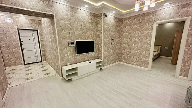 Kirayə verilir 3 otaqlı mənzil 120 m² — Bakı 3 otaq 120.00 m²