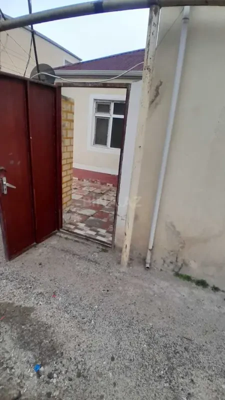 Kirayə verilir 1 otaqlı həyət evi 45 m²