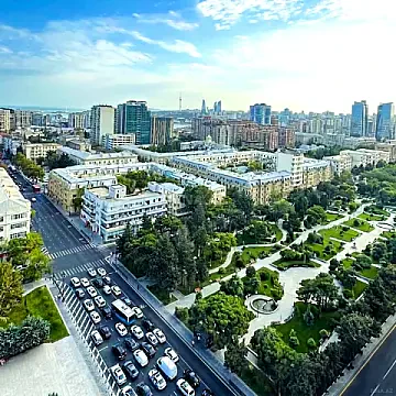 Satılır 4 otaqlı mənzil 172 m² — Bakı 4 otaq 172.00 m²