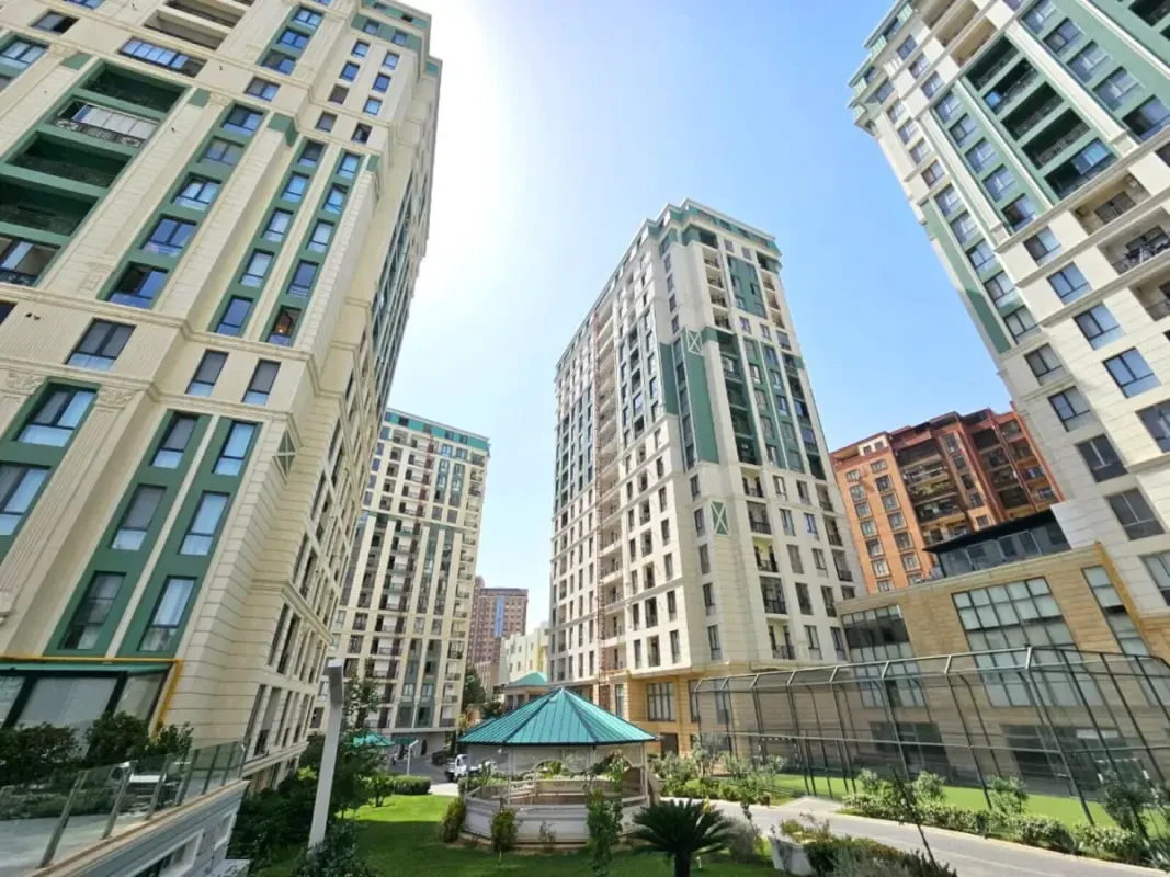 Satılır 3 otaqlı mənzil 100 m²