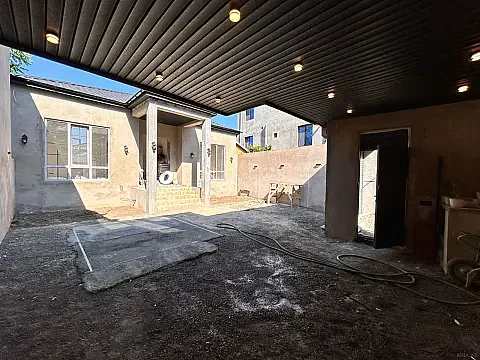 Satılır həyət evi 146 m² — Bakı, Badamdar 146.00 m²