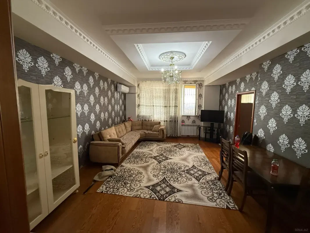 Kirayə verilir 2 otaqlı mənzil 86 m²