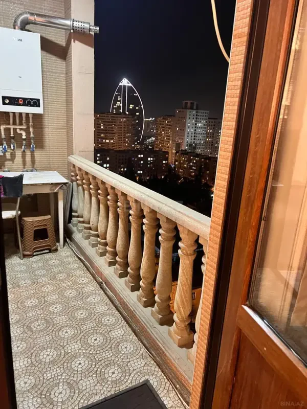 Kirayə verilir 3 otaqlı mənzil 151 m²