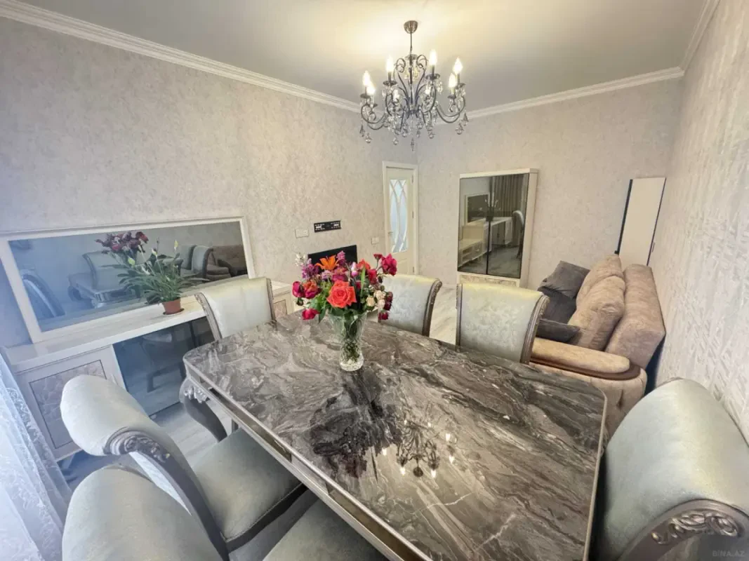 Kirayə verilir 2 otaqlı mənzil 65 m²