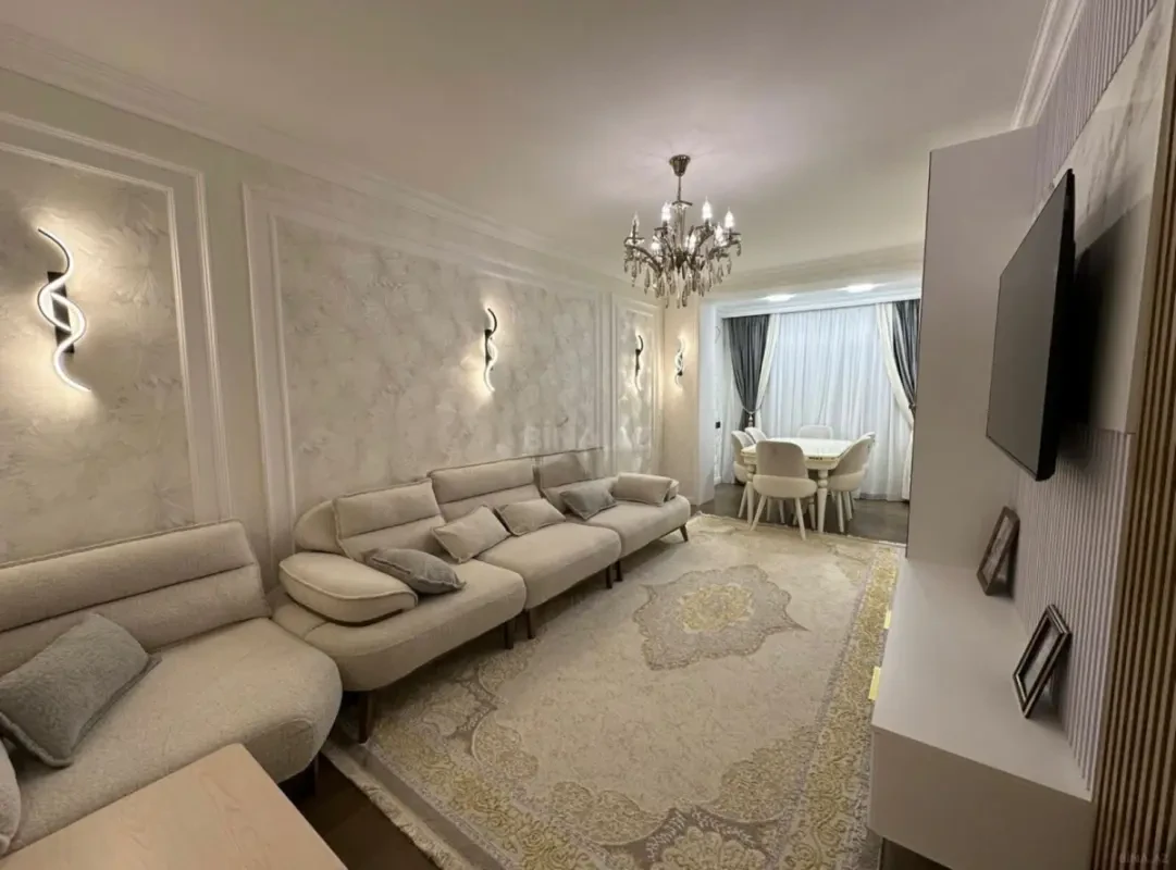 Satılır 4 otaqlı mənzil 100 m²