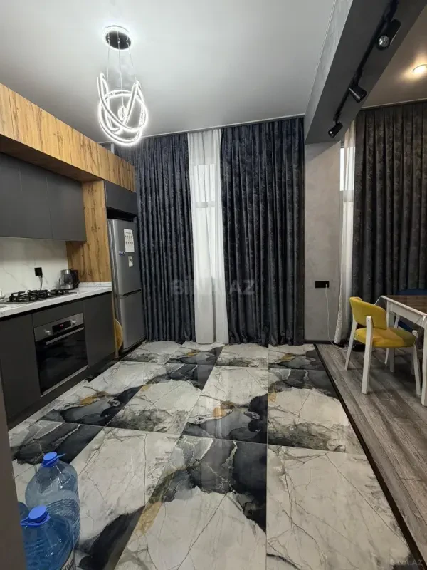 Satılır 2 otaqlı mənzil 68 m²