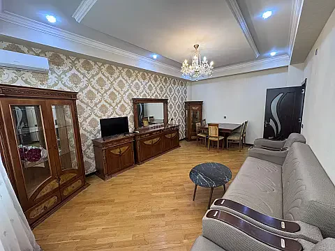 Kirayə verilir 2 otaqlı mənzil 75 m² — Bakı 2 otaq 75.00 m²