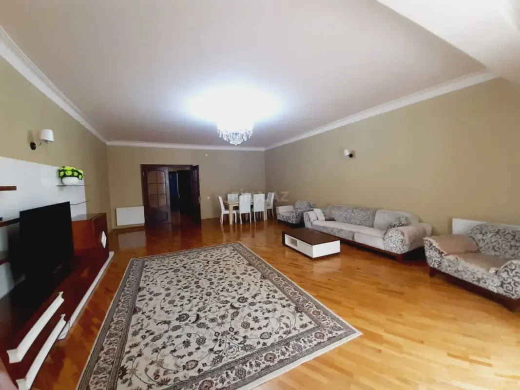 Kirayə verilir 3 otaqlı mənzil 170 m²