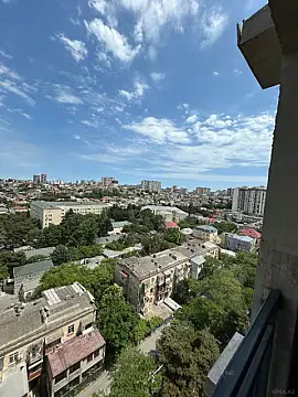 Satılır 4 otaqlı mənzil 150 m² — Bakı, M.Ə.Rəsulzadə qəs. 4 otaq 150.00 m²
