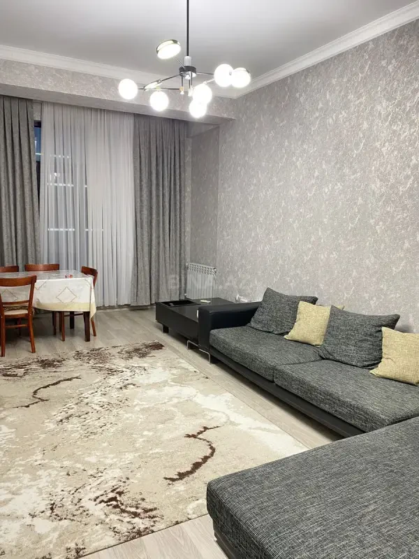 Kirayə verilir 2 otaqlı mənzil 60 m²