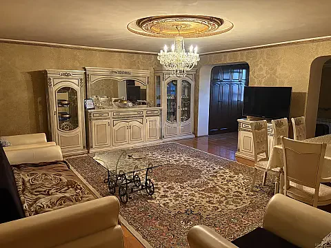 Satılır 3 otaqlı mənzil 100 m² — Bakı 3 otaq 100.00 m²
