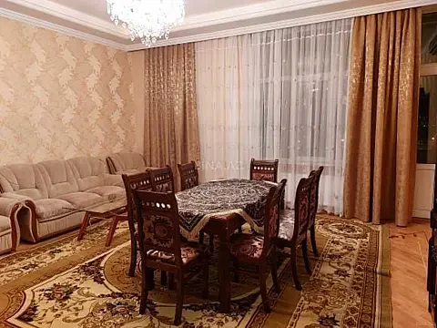 Kirayə verilir 3 otaqlı mənzil 120 m² — Bakı, Nəsimi 3 otaq 120.00 m²