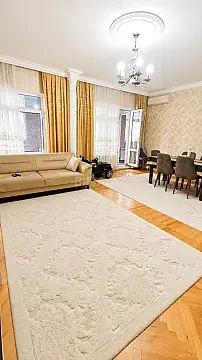 Satılır 5 otaqlı mənzil 120 m² — Bakı, 8-ci mikrorayon 5 otaq 120.00 m²