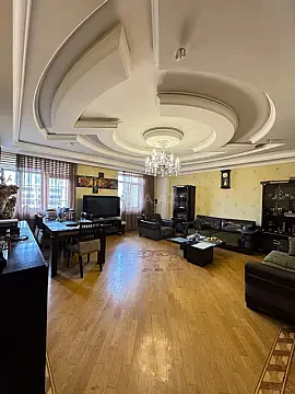Satılır 3 otaqlı mənzil 140 m² — Bakı 3 otaq 140.00 m²