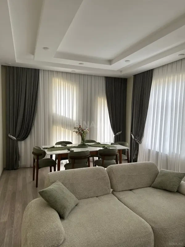 Satılır 3 otaqlı həyət evi 200 m²
