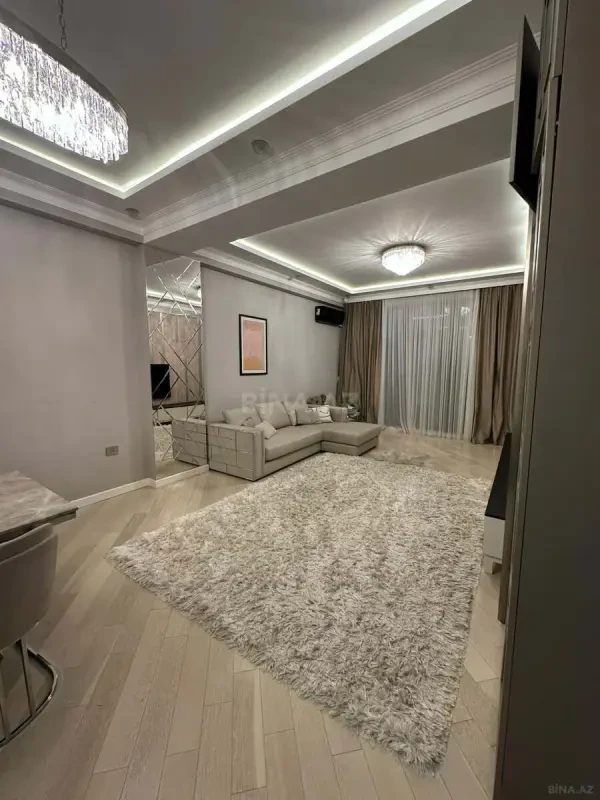 Kirayə verilir 2 otaqlı mənzil 90 m²