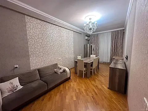 Satılır 2 otaqlı mənzil 82 m² — Bakı, İnşaatçılar 2 otaq 82.00 m²