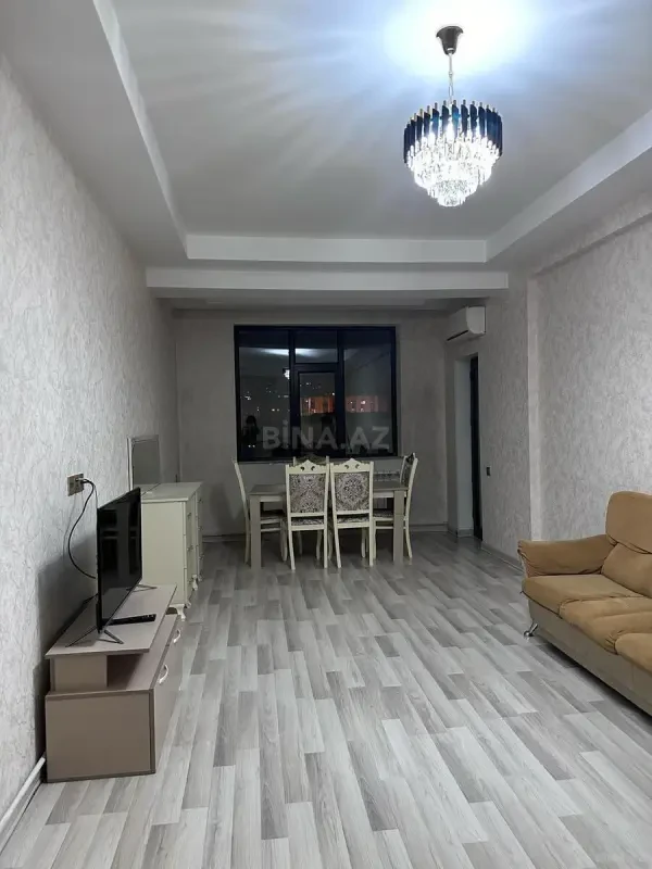 Kirayə verilir 2 otaqlı mənzil 90 m²