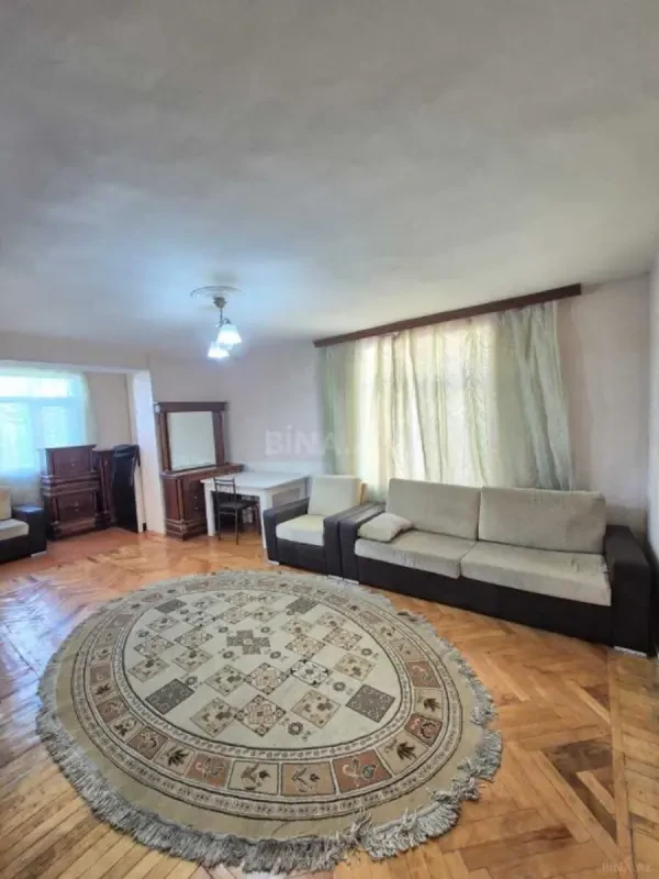 Satılır 1 otaqlı mənzil 40 m²