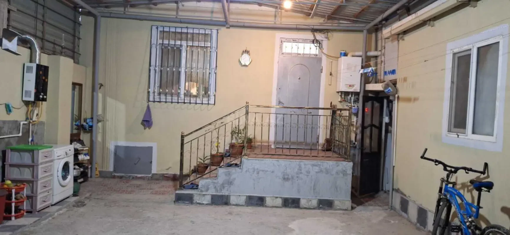 Satılır 4 otaqlı həyət evi 160 m²