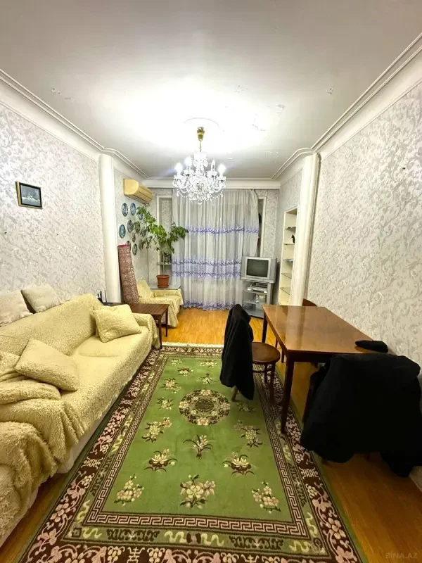 Satılır 2 otaqlı mənzil 62 m²