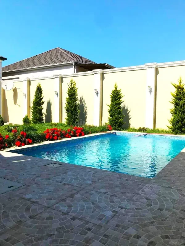 Satılır 7 otaqlı həyət evi 250 m²