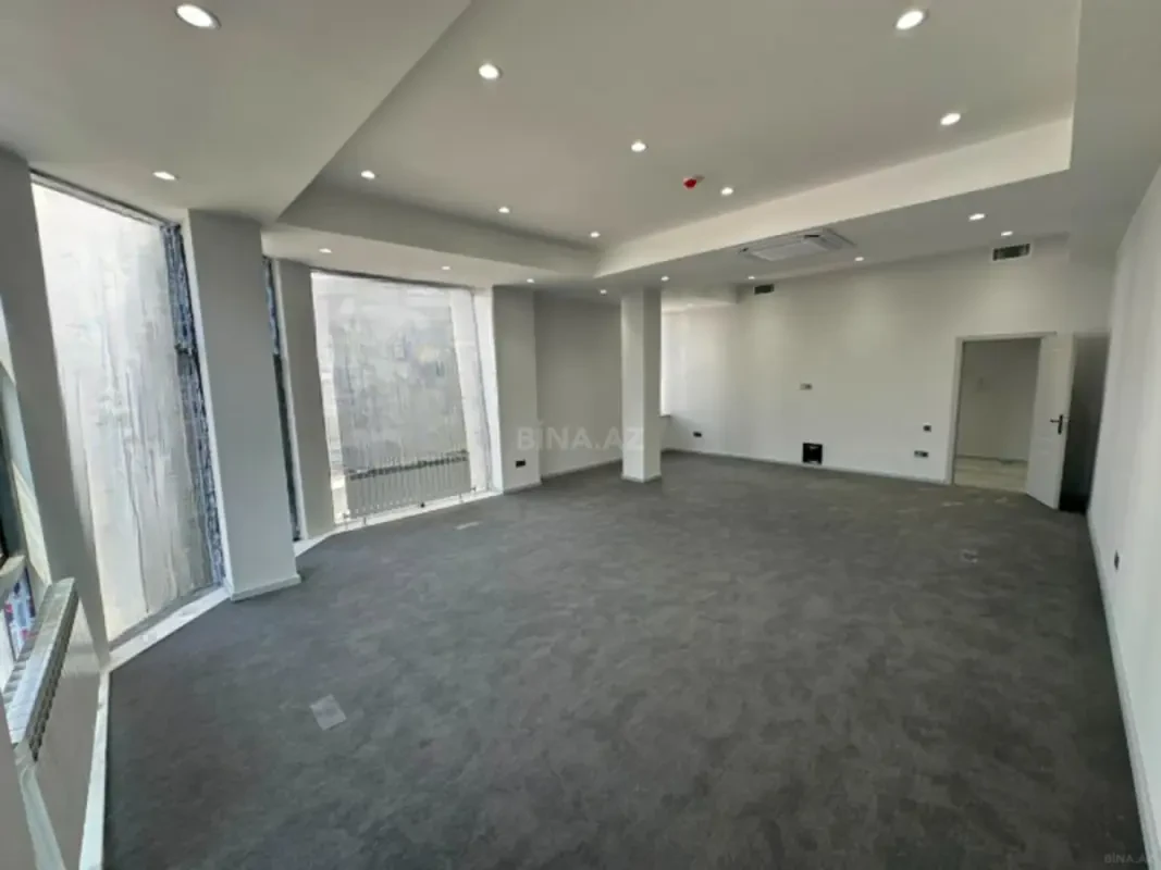 Kirayə verilir 9 otaqlı ofis 400 m²