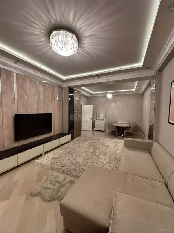 Kirayə verilir 2 otaqlı mənzil 100 m²