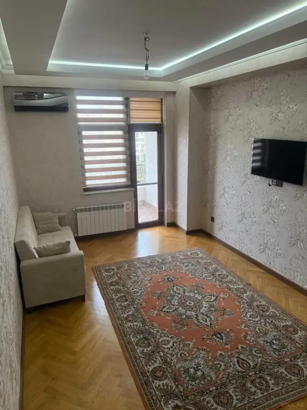 Kirayə verilir 2 otaqlı mənzil 75 m²