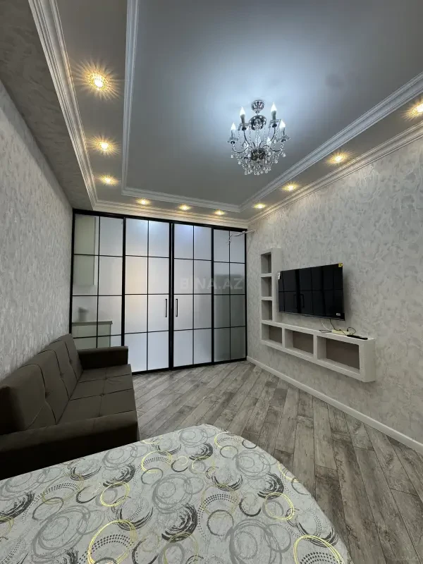 Kirayə verilir 2 otaqlı mənzil 70 m²