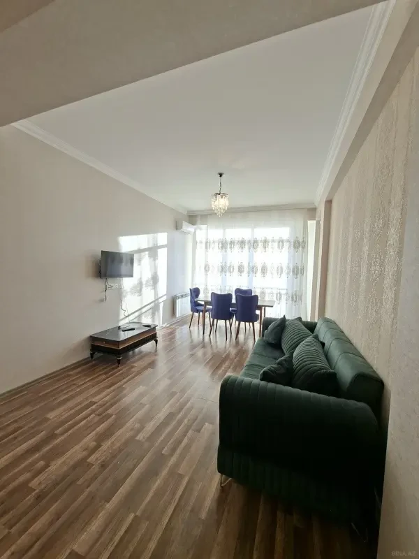 Kirayə verilir 2 otaqlı mənzil 75 m²