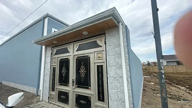 Satılır 4 otaqlı həyət evi 102 m² — Bakı 4 otaq 102.00 m²