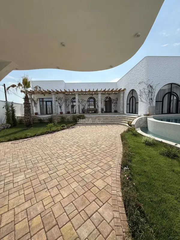 Satılır 4 otaqlı həyət evi 200 m²