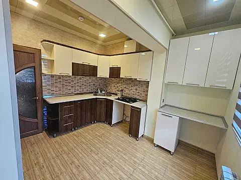 Kirayə verilir 3 otaqlı mənzil 90 m² — Bakı, Əhmədli 3 otaq 90.00 m²
