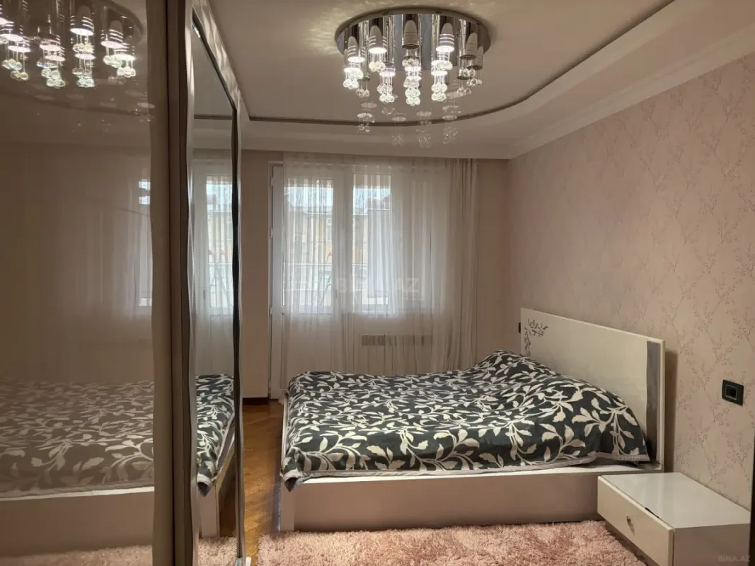 Kirayə verilir 2 otaqlı mənzil 70 m²