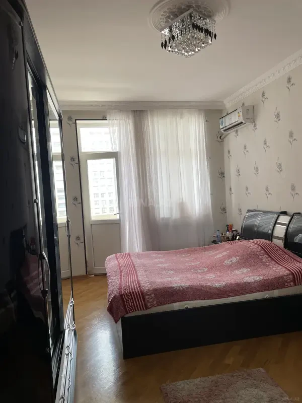 Kirayə verilir 3 otaqlı mənzil 90140 m²