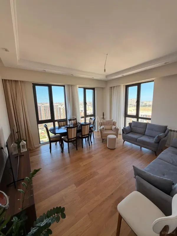 Satılır 4 otaqlı mənzil 105 m²