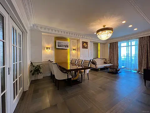 Satılır 4 otaqlı mənzil 209 m² — Bakı 4 otaq 209.00 m²