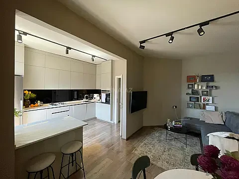 Satılır 2 otaqlı mənzil 68 m² — Bakı, Həzi Aslanov qəs. 2 otaq 68.00 m²