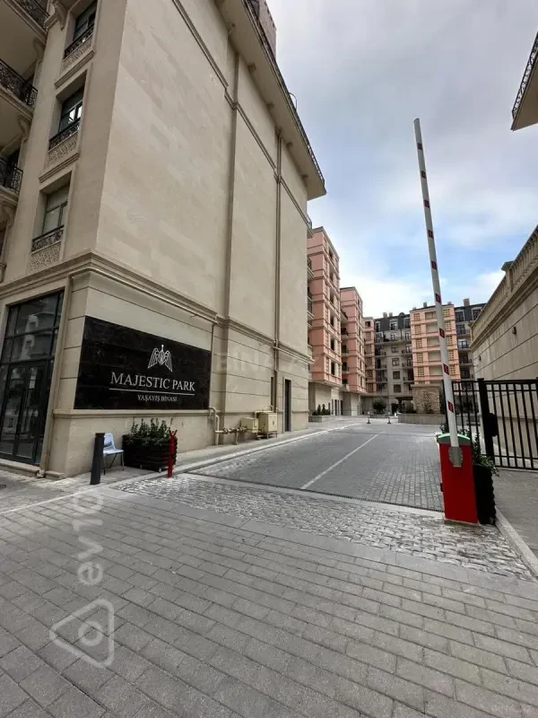 Kirayə verilir 2 otaqlı mənzil 100 m²