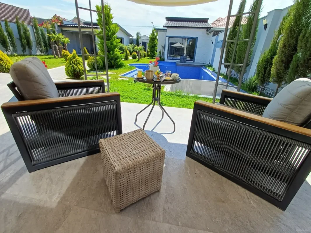 Satılır 7 otaqlı həyət evi 400 m²