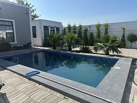 Kirayə verilir 3 otaqlı həyət evi 140 m² — Bakı, Buzovna 3 otaq 140.00 m²